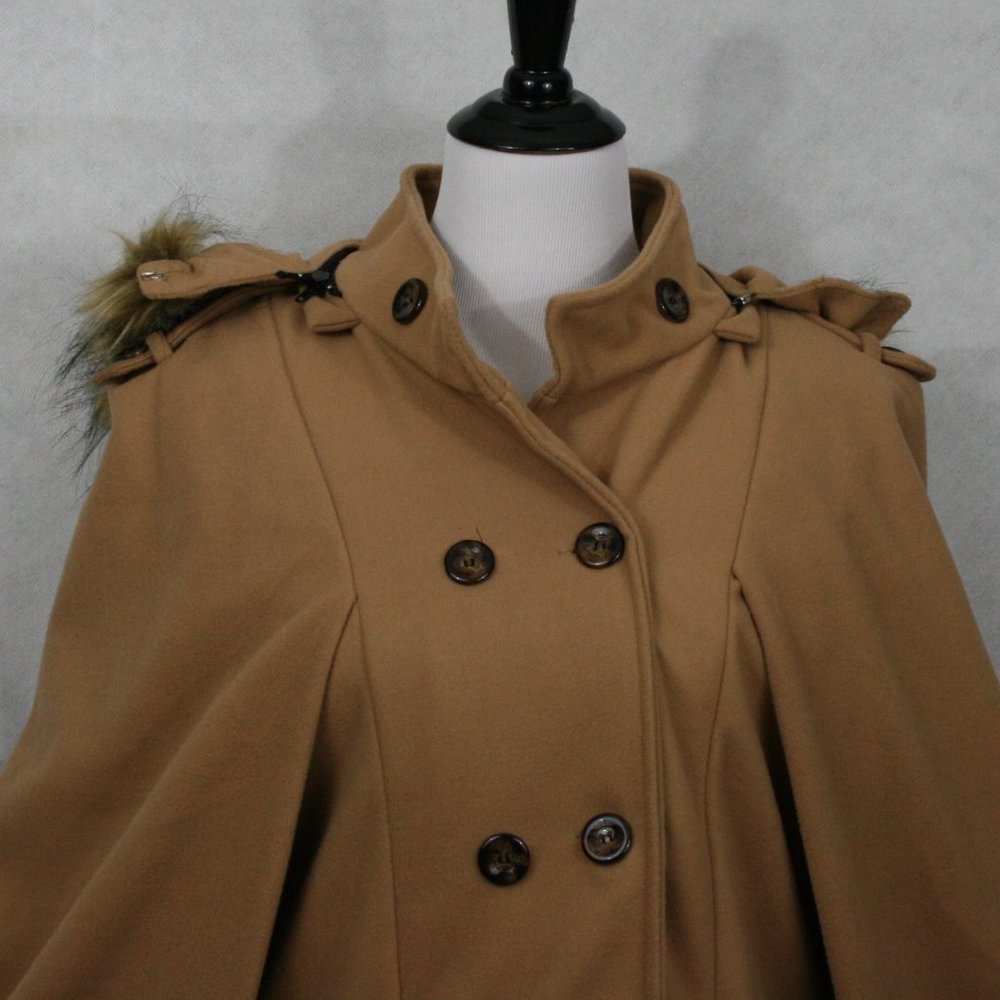 Jeykay Camel Polyester Lined Coat w/ Wings and Removable Fur Lined Hood SZ L NWT - Picture 2 of 10